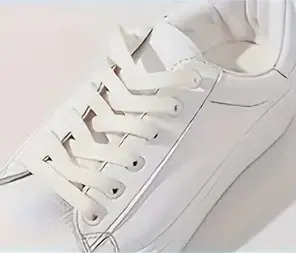 manchas y puntos: el mismo tenis después de la limpieza